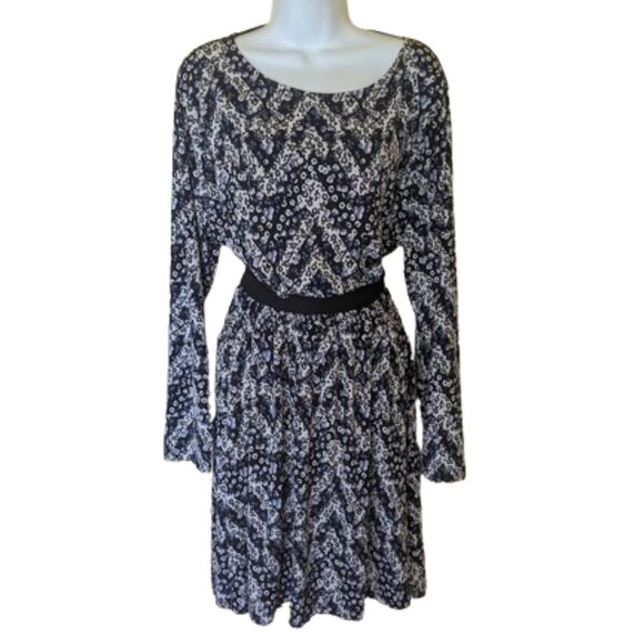 Joe Fresh Dresses & Skirts - Black and White Long Sleeve Printed Belted Dress Size XL  ---